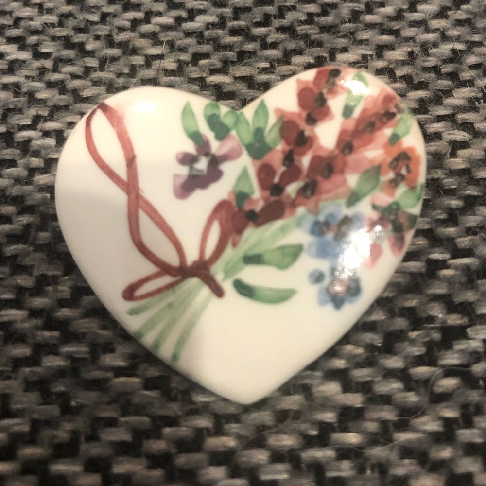 Handmade Artisan Heart-Shaped Floral Lapel Pin, 1 1/2“ Wide